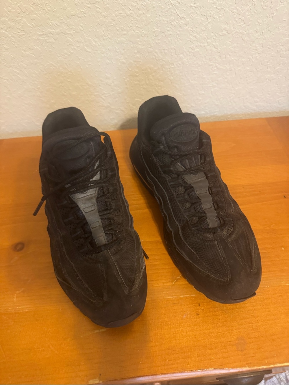 Nike Men's Black Low-Top Sneakers
